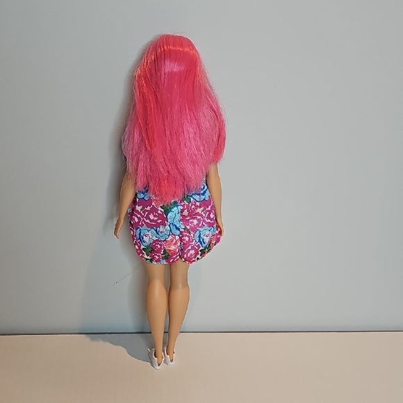 Barbie Doll with Pink Hair - Picture 4 of 4